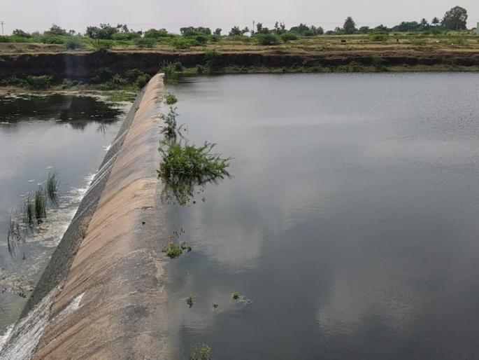 Basappachiwadi lake in Sangli district was filled up after 3 years | सांगली जिल्ह्यातील बसाप्पाचीवाडी तलाव २२ वर्षांनी भरला Basappachiwadi lake in Sangli district was filled up after 3 years | सांगली जिल्ह्यातील बसाप्पाचीवाडी तलाव २२ वर्षांनी भरला