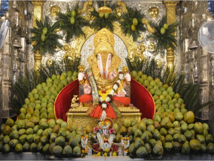 shrimant dagdusheth Ganpati Bappa enthroned in 5000 coconut | Shrimant Dagdusheth Ganpati: श्रीमंत 'दगडूशेठ' गणपती बाप्पा ५ हजार शहाळ्यांमध्ये विराजमान shrimant dagdusheth Ganpati Bappa enthroned in 5000 coconut | Shrimant Dagdusheth Ganpati: श्रीमंत 'दगडूशेठ' गणपती बाप्पा ५ हजार शहाळ्यांमध्ये विराजमान