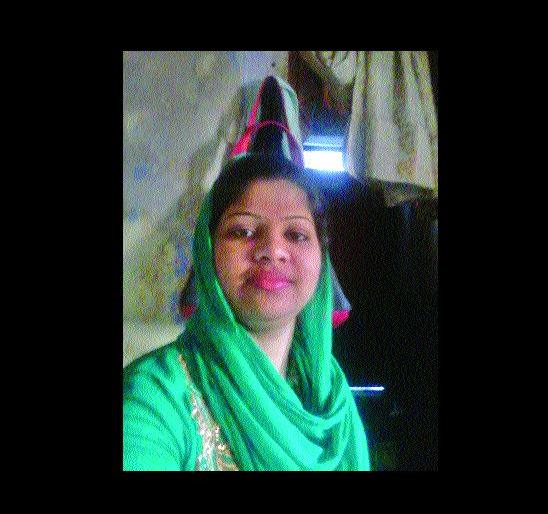 Dahanu's maiden missing for a month, sluggish police machinery: family anger | डहाणूतील युवती महिनाभरापासून बेपत्ता, सुस्त पोलीस यंत्रणा : कुटुंबीयांचा संताप Dahanu's maiden missing for a month, sluggish police machinery: family anger | डहाणूतील युवती महिनाभरापासून बेपत्ता, सुस्त पोलीस यंत्रणा : कुटुंबीयांचा संताप