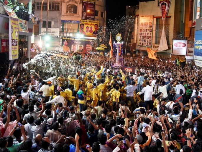Swine stains on the Dahihandi festival | दहीहंडी उत्सवावर स्वाइनचे सावट Swine stains on the Dahihandi festival | दहीहंडी उत्सवावर स्वाइनचे सावट