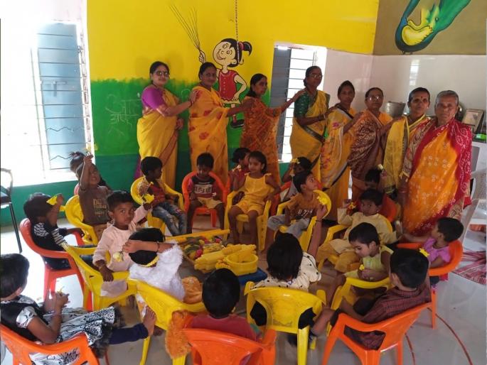 A different initiative of ZP Women Child Welfare Department to provide nine colors of nutritional food to children in Anganwadi during Navratri festival. | नवरात्रोत्सवात अंगणवाडीतील चिमुकल्यांना नऊ रंगांचा पोषण आहार A different initiative of ZP Women Child Welfare Department to provide nine colors of nutritional food to children in Anganwadi during Navratri festival. | नवरात्रोत्सवात अंगणवाडीतील चिमुकल्यांना नऊ रंगांचा पोषण आहार