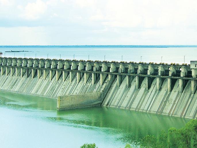 In Solapur about 60 million liters of water is wasted daily | सोलापुरात दररोज तब्बल ६ कोटी लिटर पाणी वाया In Solapur about 60 million liters of water is wasted daily | सोलापुरात दररोज तब्बल ६ कोटी लिटर पाणी वाया