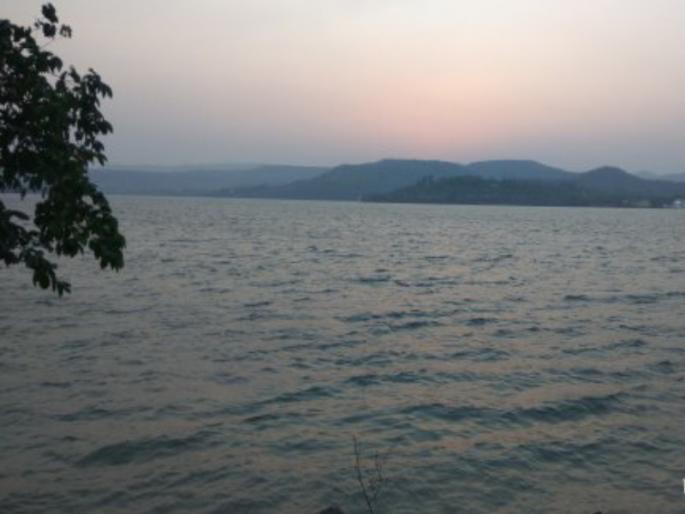 Pune retains the remaining 7 TMC water for 81 days | पुण्याला ८१ दिवसासाठी उरले ७ टीएमसी पाणी Pune retains the remaining 7 TMC water for 81 days | पुण्याला ८१ दिवसासाठी उरले ७ टीएमसी पाणी