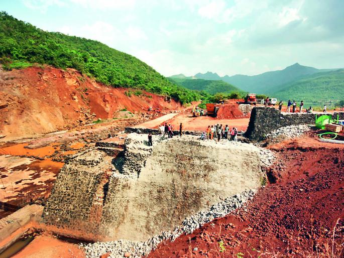 Damage problem: Damage to water, how damaged? | धरणग्रस्तांचा आर्त सवाल : पाण्यासाठी विस्थापित झालो, धरण कुठाय?