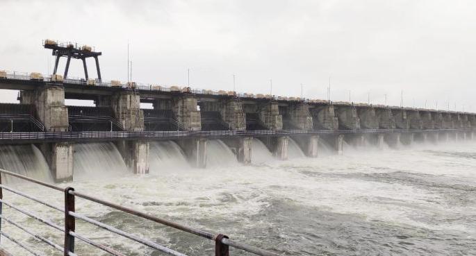Decreased rainfall in Vidarbha, constant in Chandrapur | विदर्भात पावसाचा जाेर कमी, चंद्रपुरात कायम Decreased rainfall in Vidarbha, constant in Chandrapur | विदर्भात पावसाचा जाेर कमी, चंद्रपुरात कायम