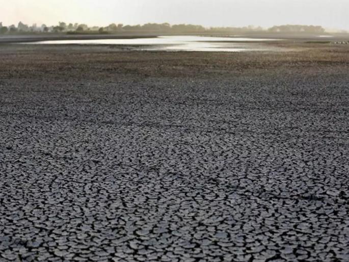 Pune residents, use water carefully! Due to lack of rain, only 14 percent water storage in the dam | पुणेकरांनो, पाणी जपून वापरा! पावसाचा पडला खंड, धरणात केवळ १४ टक्के पाणीसाठा Pune residents, use water carefully! Due to lack of rain, only 14 percent water storage in the dam | पुणेकरांनो, पाणी जपून वापरा! पावसाचा पडला खंड, धरणात केवळ १४ टक्के पाणीसाठा