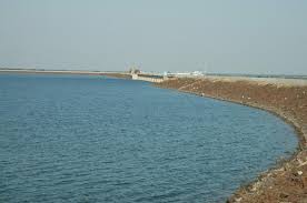 Even after the rains began, half Maharashtra was thirsty; Severe water shortage in many places | पावसाळा सुरू झाल्यानंतरही अर्धा महाराष्ट्र तहानलेलाच; अनेक ठिकाणी तीव्र पाणीटंचाई