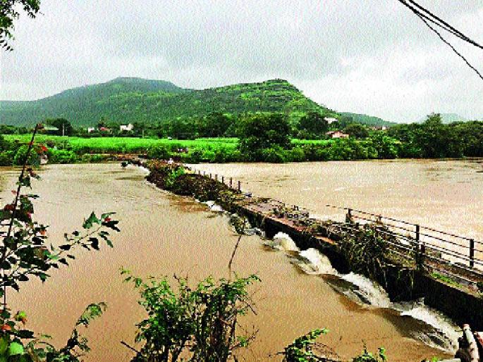 Dams is full! Water released from kadakavasala | धरणं भरली! नद्यांना पूर, खडकवासलातून मोठ्या प्रमाणावर पाणी सोडले Dams is full! Water released from kadakavasala | धरणं भरली! नद्यांना पूर, खडकवासलातून मोठ्या प्रमाणावर पाणी सोडले