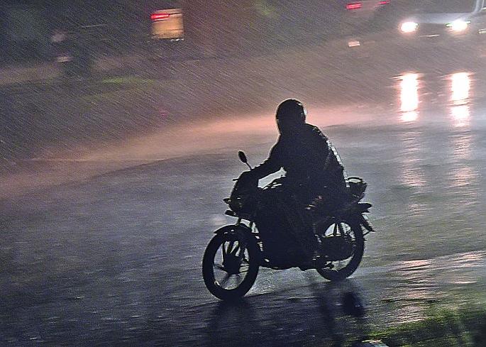 Strong monsoon arrives in Nagpur, 96 mm rain in three days | नागपुरात  मान्सूनचे दमदार आगमन, तीन दिवसात ९६ मिमी पाऊस