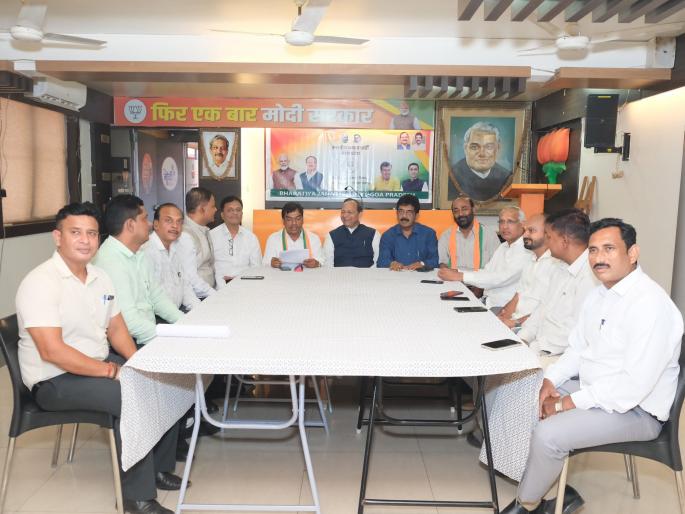 allegation of minister extorting money is false bjp party action will be taken against pandurang madkaikar | मंत्र्याने पैसे उकळल्याचा आरोप खोटा; पांडुरंग मडकईकरांवर पक्षांतर्गत कारवाई होणार allegation of minister extorting money is false bjp party action will be taken against pandurang madkaikar | मंत्र्याने पैसे उकळल्याचा आरोप खोटा; पांडुरंग मडकईकरांवर पक्षांतर्गत कारवाई होणार