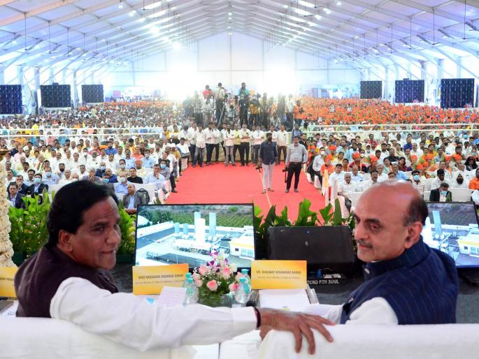 Your water pipeline then our gasline; BJP's show of strength in the city, Shiv Sena dominant | तुमची जलवाहिनी तर आमची गॅसवाहिनी; शहरात भाजपचे शक्तिप्रदर्शन, शिवसेनेला शह Your water pipeline then our gasline; BJP's show of strength in the city, Shiv Sena dominant | तुमची जलवाहिनी तर आमची गॅसवाहिनी; शहरात भाजपचे शक्तिप्रदर्शन, शिवसेनेला शह