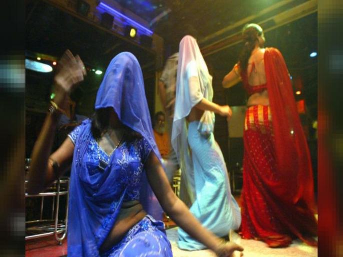 It was raining money as soon as 'that' DJ danced to the beat! Dhangana at Umred-Karhandla adjacent resort | ‘त्या’ डीजेच्या तालावर थिरकताच पडत होता पैशांचा पाऊस! उमरेड-कऱ्हांडला लगतच्या रिसॉर्टवर धिंगाणा It was raining money as soon as 'that' DJ danced to the beat! Dhangana at Umred-Karhandla adjacent resort | ‘त्या’ डीजेच्या तालावर थिरकताच पडत होता पैशांचा पाऊस! उमरेड-कऱ्हांडला लगतच्या रिसॉर्टवर धिंगाणा