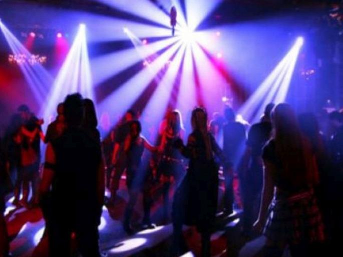 Ladies Bar: Obscene gestures by female waiters at Hundred Bar in Ulhasnagar, 9 people including female waiters booked | उल्हासनगरातील हॅन्ड्रेड बारमध्ये महिला वेटर्सचे अश्लील चाळे, महिला वेटर्ससह ९ जणांवर गुन्हा  Ladies Bar: Obscene gestures by female waiters at Hundred Bar in Ulhasnagar, 9 people including female waiters booked | उल्हासनगरातील हॅन्ड्रेड बारमध्ये महिला वेटर्सचे अश्लील चाळे, महिला वेटर्ससह ९ जणांवर गुन्हा