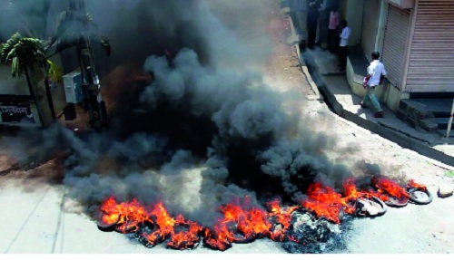  Warakakatha fight for the right! Ichalkaranjikar, the action committee on the ground role | वारणाकाठचा लढा हक्कासाठीच ! इचलकरंजीकर, कृती समिती भूमिकेवर ठाम