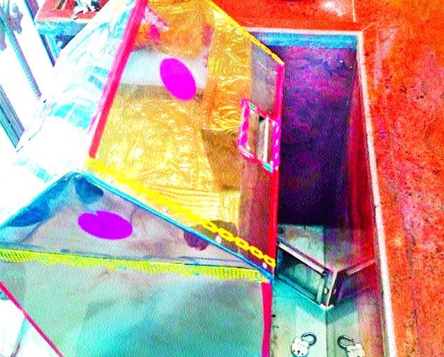 Saibaba stole in the temple | साईबाबा मंदिरात चोरी Saibaba stole in the temple | साईबाबा मंदिरात चोरी