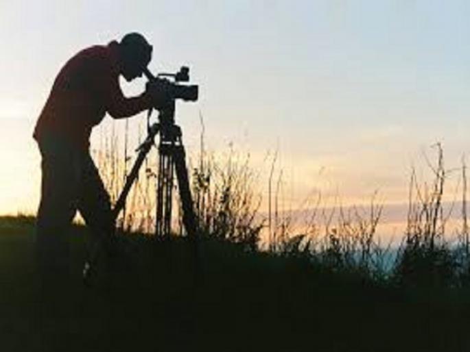 Producers supporting short films, documentaries | लघुपट, माहितीपट निर्मितीला हवे निर्मात्यांचे पाठबळ Producers supporting short films, documentaries | लघुपट, माहितीपट निर्मितीला हवे निर्मात्यांचे पाठबळ
