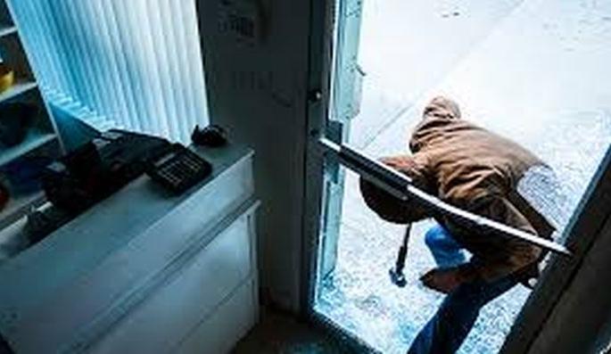 Daring theft from a property dealer in Nagpur | नागपुरात  प्रॉपर्टी डीलरकडे धाडसी चोरी