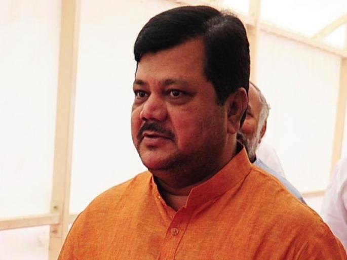 BJP internal dispute in Kandivali is on the rise | कांदिवलीतील भाजपचा अंतर्गत वाद चव्हाट्यावर! BJP internal dispute in Kandivali is on the rise | कांदिवलीतील भाजपचा अंतर्गत वाद चव्हाट्यावर!