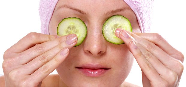 must try this to remove dark circles around eyes | डोळ्यांभोवतीची काळी वर्तुळ हमखास जातील फक्त हे करून पाहा! must try this to remove dark circles around eyes | डोळ्यांभोवतीची काळी वर्तुळ हमखास जातील फक्त हे करून पाहा!