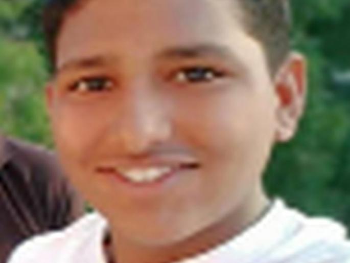 The result of the darshan is a stir in the village of Jaitane | दर्शनच्या निकालाने जैताणे गावात हळहळ The result of the darshan is a stir in the village of Jaitane | दर्शनच्या निकालाने जैताणे गावात हळहळ