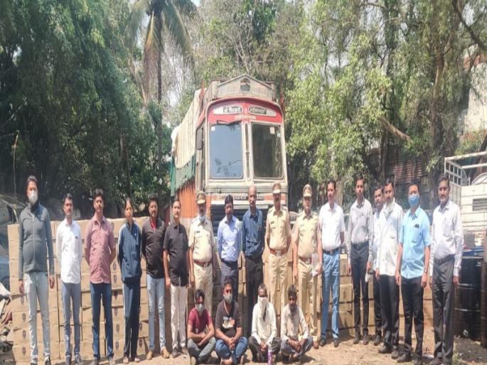 Illegal trafficking of liquor in Goa; 50 lakh worth goods seized along with truck | गोव्यातील मद्याची अवैध वाहतुक; ट्रकसह ५० लाखांचा मुद्देमाल जप्त Illegal trafficking of liquor in Goa; 50 lakh worth goods seized along with truck | गोव्यातील मद्याची अवैध वाहतुक; ट्रकसह ५० लाखांचा मुद्देमाल जप्त