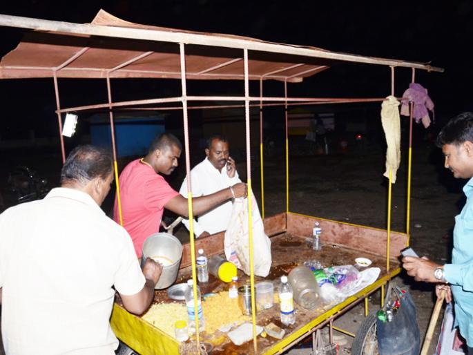 Police said, "Run away ... Run away from drunken wine." | पोलीस आई रे...भागो भागो...म्हणत मद्यपींनी काढला पळ