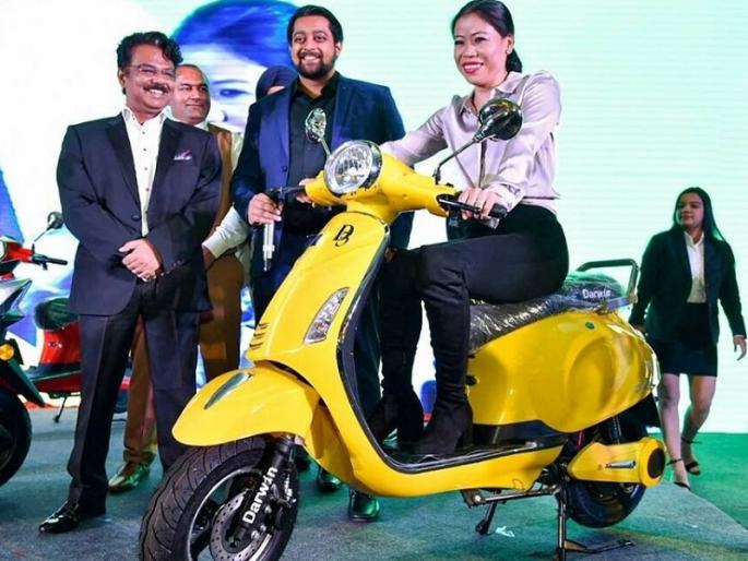 Darwin Group forays into e-scooter, launches affordable range, Check price, features | अवघ्या 68,000 रुपयांत खरेदी करू शकता Darwin ची नवीन इलेक्ट्रिक स्कूटर, शानदार फीचर्ससह लाँच Darwin Group forays into e-scooter, launches affordable range, Check price, features | अवघ्या 68,000 रुपयांत खरेदी करू शकता Darwin ची नवीन इलेक्ट्रिक स्कूटर, शानदार फीचर्ससह लाँच