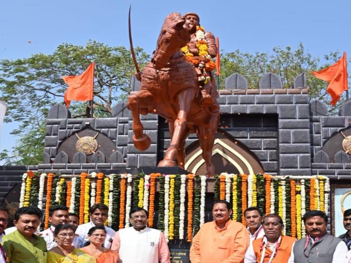 Resolve to follow the thoughts of Chhatrapati Shivaji Maharaj. Appeal of Sudhir Mungantiwar | छत्रपती शिवाजी महाराजांच्या विचारांवर चालण्याचा संकल्प करावा. सुधीर मुनगंटीवार यांचं आवाहन Resolve to follow the thoughts of Chhatrapati Shivaji Maharaj. Appeal of Sudhir Mungantiwar | छत्रपती शिवाजी महाराजांच्या विचारांवर चालण्याचा संकल्प करावा. सुधीर मुनगंटीवार यांचं आवाहन