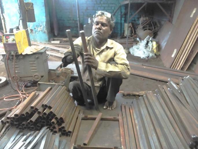 Weak but not forced .. I won handsomely .. | कमजोर हूं मगर मजबूर नहीं.. जीता हूं शान से..