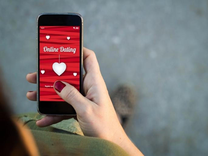 'She' used to call and rob the room; Shackles to a couple who steal through dating apps | ‘ती’ खोलीत बोलवायची अन् लुटायची; डेटिंग ॲपद्वारे ओळख करून लुटणाऱ्या जोडप्याला बेड्या 'She' used to call and rob the room; Shackles to a couple who steal through dating apps | ‘ती’ खोलीत बोलवायची अन् लुटायची; डेटिंग ॲपद्वारे ओळख करून लुटणाऱ्या जोडप्याला बेड्या