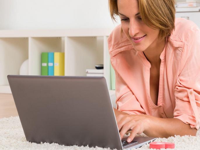 Dating partner search in India grows at 40 percent whereas matrimony queries at just 13 percent | भारतात इंटरनेटवर लाइफ पार्टनर शोधण्याऐवजी डेटिंग पार्टनर शोधण्यात कमालीची वाढ!