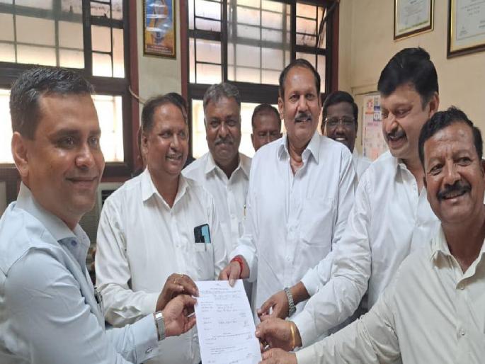 Udayanraje's shock tactics in Satara Municipality Dutta Bankar Deputy Mayor | सातारा नगरपालिकेत उदयनराजेंचे धक्कातंत्र; दत्ता बनकर उपनगराध्यक्ष! Udayanraje's shock tactics in Satara Municipality Dutta Bankar Deputy Mayor | सातारा नगरपालिकेत उदयनराजेंचे धक्कातंत्र; दत्ता बनकर उपनगराध्यक्ष!