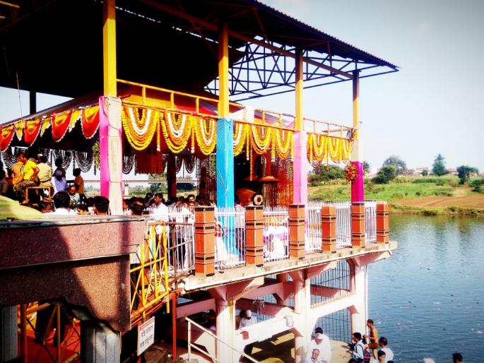 Datta Jayanti at Shri Kshetra Nrusinhwadi without devotees | दत्तभक्त, भाविकांच्याशिवाय श्री क्षेत्र नृसिंहवाडी येथे दत्तजयंती Datta Jayanti at Shri Kshetra Nrusinhwadi without devotees | दत्तभक्त, भाविकांच्याशिवाय श्री क्षेत्र नृसिंहवाडी येथे दत्तजयंती