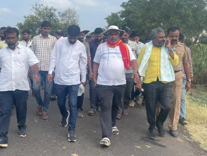 Don't run Datt India factory by robbing farmers, otherwise.. Raju Shetty warned | शेतकऱ्यांना लुटून 'दत्त इंडिया' चालवू नका, अन्यथा..; राजू शेट्टींनी दिला इशारा Don't run Datt India factory by robbing farmers, otherwise.. Raju Shetty warned | शेतकऱ्यांना लुटून 'दत्त इंडिया' चालवू नका, अन्यथा..; राजू शेट्टींनी दिला इशारा