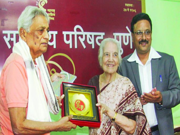 technician and scientist country's prosperity but at this time Shukracharya in the jhari : Dr. Dattaprasad Dabholkar | देशाचे भाग्यविधाते असलेले तंत्रज्ञ आणि शास्त्रज्ञ झारीतील शुक्राचार्य : डॉ. दत्तप्रसाद दाभोलकर