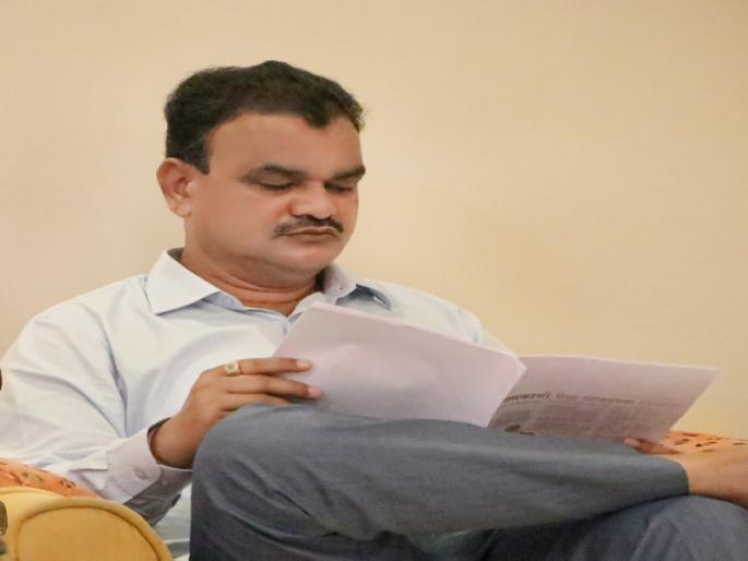 minister of state dattatraya bharane pays no attention to farmers criticism of paying only close relatives | Video: राज्यमंत्री दत्तात्रय भरणेंचे शेतकऱ्यांकडे लक्ष नाही; जवळच्या नातेवाइकांचीच भरणेंवर टीका minister of state dattatraya bharane pays no attention to farmers criticism of paying only close relatives | Video: राज्यमंत्री दत्तात्रय भरणेंचे शेतकऱ्यांकडे लक्ष नाही; जवळच्या नातेवाइकांचीच भरणेंवर टीका