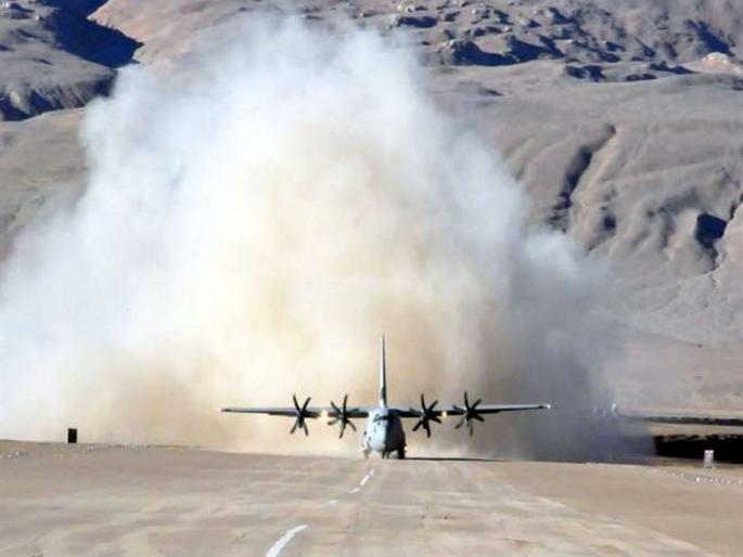 Daulat Beg Oldi: jammu daulat beg oldie the indian tallest airstrip on ladakh china border | दौलत बेग ओल्डी : जगातील सर्वात उंचावरची हवाई पट्टी, चीनच्या डोळ्यात खुपतेय भारताची 'सर्वोच्च' शक्ती Daulat Beg Oldi: jammu daulat beg oldie the indian tallest airstrip on ladakh china border | दौलत बेग ओल्डी : जगातील सर्वात उंचावरची हवाई पट्टी, चीनच्या डोळ्यात खुपतेय भारताची 'सर्वोच्च' शक्ती