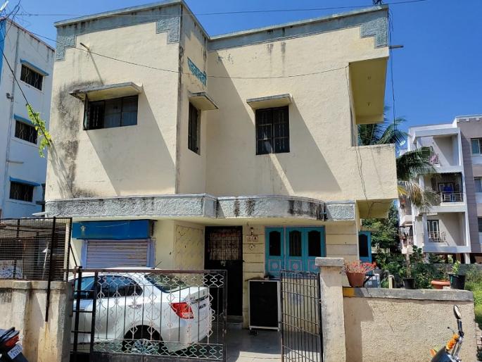 five armed robberies daund city police injured theft latest crime news | दौंडमध्ये एकाचवेळी दोन ठिकाणी सशस्त्र दरोडे; दरोडेखोरांच्या मारहाणीत पोलीस जखमी