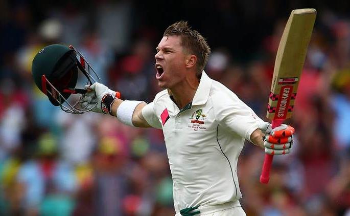 History was created by David Warner after triple century | धडाकेबाज त्रिशतकानंतर डेव्हिड वॉर्नरने रचला इतिहास