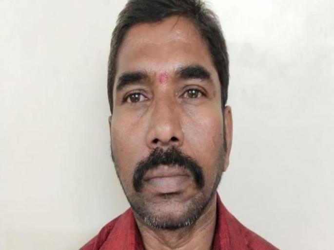 After 22 years, he came to Mumbai to meet the family and Arunda Gawli's goosement was found in police custody | 'डॅडी'चा साथीदार 22 वर्षांनी कुटुंबाला भेटायला आला अन् पोलिसांच्या तावडीत सापडला After 22 years, he came to Mumbai to meet the family and Arunda Gawli's goosement was found in police custody | 'डॅडी'चा साथीदार 22 वर्षांनी कुटुंबाला भेटायला आला अन् पोलिसांच्या तावडीत सापडला