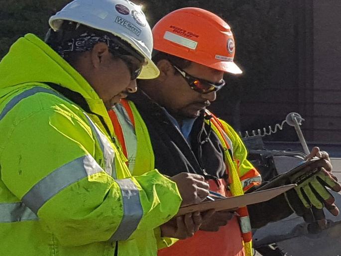 National Mining Health Institute transferred to Gujarat | राष्ट्रीय खणिकर्म आरोग्य संस्था गुजरातला पळविली National Mining Health Institute transferred to Gujarat | राष्ट्रीय खणिकर्म आरोग्य संस्था गुजरातला पळविली