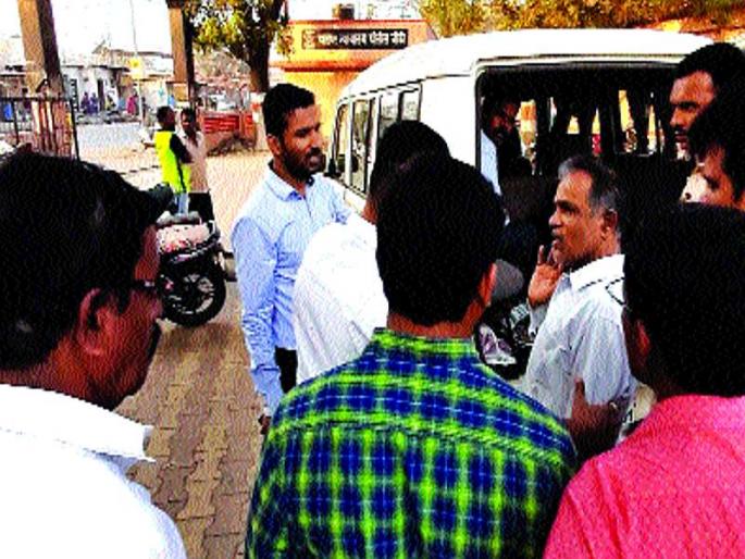 Exposed bogus recruiting racket | बोगस भरती रॅकेटचा पर्दाफाश Exposed bogus recruiting racket | बोगस भरती रॅकेटचा पर्दाफाश