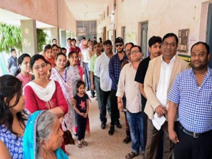 Chhattisgarh Election: Chhattisgarh's first phase of voting ends; 70.87 percent voting | छत्तीसगडमध्ये पहिल्या टप्प्यातील २० जागांसाठी मतदान प्रक्रिया पूर्ण; ७०.८७ टक्के झाले मतदान Chhattisgarh Election: Chhattisgarh's first phase of voting ends; 70.87 percent voting | छत्तीसगडमध्ये पहिल्या टप्प्यातील २० जागांसाठी मतदान प्रक्रिया पूर्ण; ७०.८७ टक्के झाले मतदान