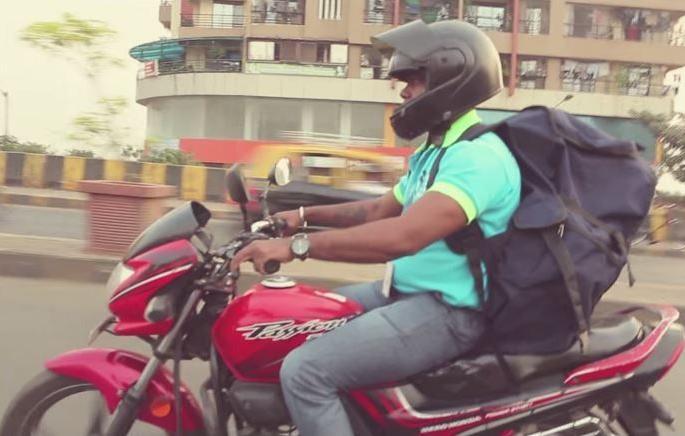 'You are living in difficult times', Post Graduate Delivery Boy's Post Viral | 'आपण कठीण काळात राहतोय', पोस्ट ग्रॅज्युएट डिलिव्हरी बॉयची पोस्ट व्हायरल 'You are living in difficult times', Post Graduate Delivery Boy's Post Viral | 'आपण कठीण काळात राहतोय', पोस्ट ग्रॅज्युएट डिलिव्हरी बॉयची पोस्ट व्हायरल