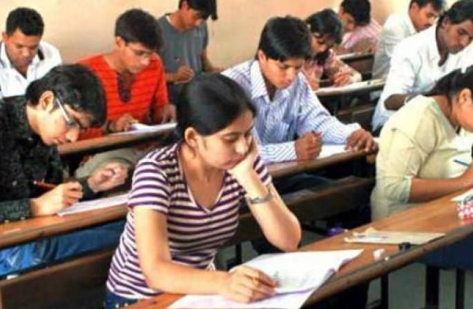 Tenth-twelfth re-examination has not been decided yet | दहावी-बारावी फेरपरीक्षांचा निर्णय अद्याप नाहीच, यंदा अनुत्तीर्णांचा जीव टांगणीला Tenth-twelfth re-examination has not been decided yet | दहावी-बारावी फेरपरीक्षांचा निर्णय अद्याप नाहीच, यंदा अनुत्तीर्णांचा जीव टांगणीला