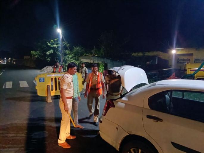 Combing kills criminals; 56 liquor sellers picked up, liquor also confiscated | कोम्बिंगने गुन्हेगारांची बसली दातखीळ; ५६ दारूविक्रेते उचलले, दारूही जप्त Combing kills criminals; 56 liquor sellers picked up, liquor also confiscated | कोम्बिंगने गुन्हेगारांची बसली दातखीळ; ५६ दारूविक्रेते उचलले, दारूही जप्त