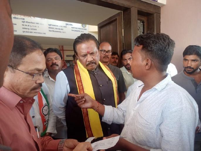 excitement after the death of three mothers; Minister Dharmarao Baba Atram interacted with the patients | तीन माता मृत्यूने खळबळ, मंत्री धर्मरावबाबांनी साधला रुग्णांशी संवाद excitement after the death of three mothers; Minister Dharmarao Baba Atram interacted with the patients | तीन माता मृत्यूने खळबळ, मंत्री धर्मरावबाबांनी साधला रुग्णांशी संवाद