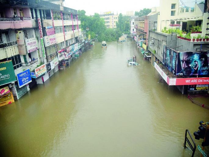 Nagpur Rain: Highest rainfall in 24 hours in September after 61 years | Nagpur Rain : ६१ वर्षानंतर सप्टेंबरमध्ये २४ तासांत सर्वाधिक पाऊस Nagpur Rain: Highest rainfall in 24 hours in September after 61 years | Nagpur Rain : ६१ वर्षानंतर सप्टेंबरमध्ये २४ तासांत सर्वाधिक पाऊस