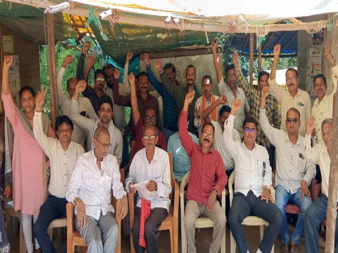 One-day strike by Stamp Dealers Association, Demand for continuation of 100 and 500 stamps | मुद्रांक विक्रेता संघटनेचे एकदिवसीय कामबंद आंदोलन; शंभर व पाचशेचे मुद्रांक सुरू ठेवण्याची मागणी One-day strike by Stamp Dealers Association, Demand for continuation of 100 and 500 stamps | मुद्रांक विक्रेता संघटनेचे एकदिवसीय कामबंद आंदोलन; शंभर व पाचशेचे मुद्रांक सुरू ठेवण्याची मागणी