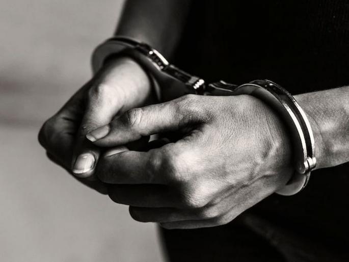 Jagdish Ahuja arrested by police; 27 Crore embezzlement along with the child | जगदीश अहुजाचा पोलिसांनी गाशा गुंडाळला; मुलासोबत मिळून २७ कोटींचा अपहार Jagdish Ahuja arrested by police; 27 Crore embezzlement along with the child | जगदीश अहुजाचा पोलिसांनी गाशा गुंडाळला; मुलासोबत मिळून २७ कोटींचा अपहार